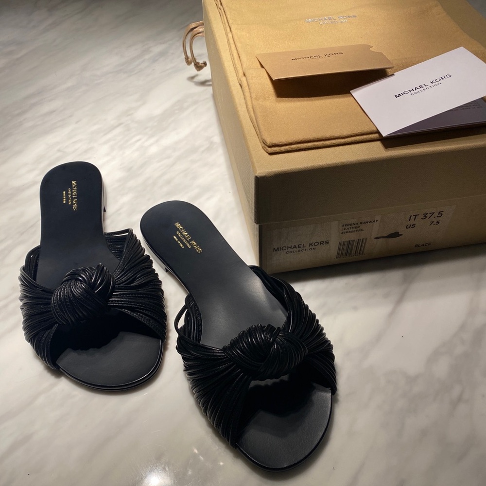 Michael Kors Collection - Serena Runway Leather Sandal blak- NEW w Box